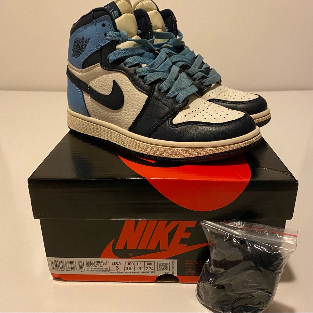 Nike Air Jordan 1 Retro High OG UNC Obsidian 6